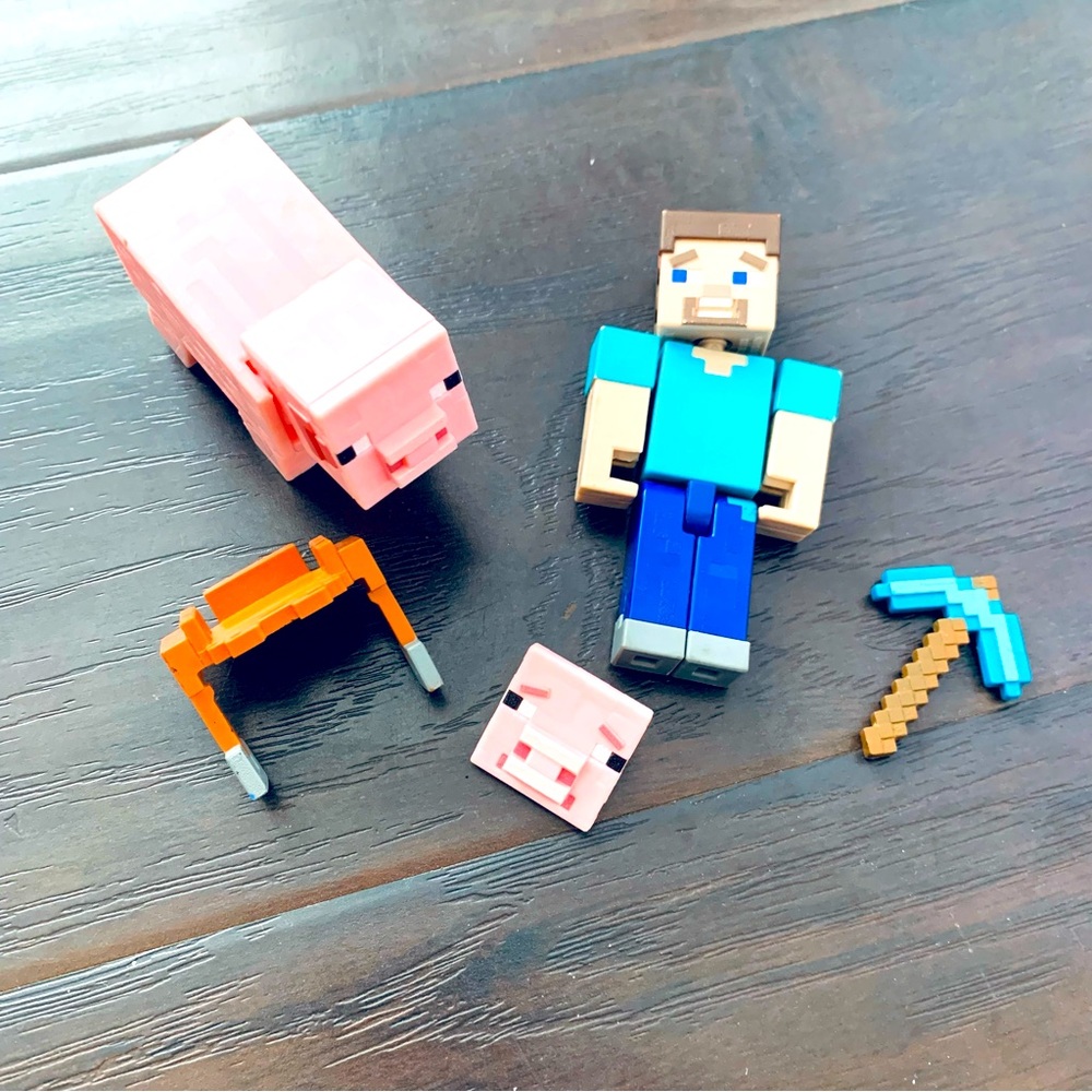 Mattel Minecraft Action Figures & Accessories Set - Steve and a Pig